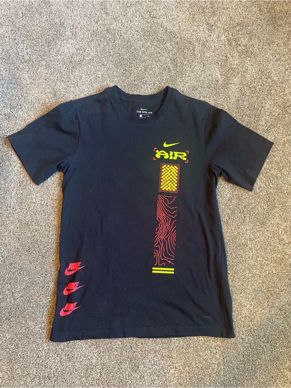 Nike Men’s Black Graphic Tee with Neon Accents Size Small